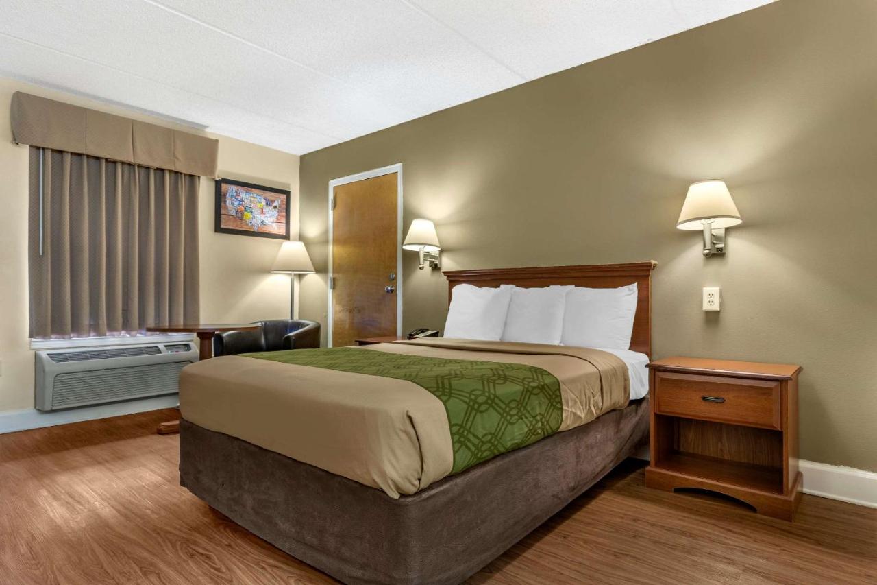 | Econo Lodge Inn & Suites Lugoff