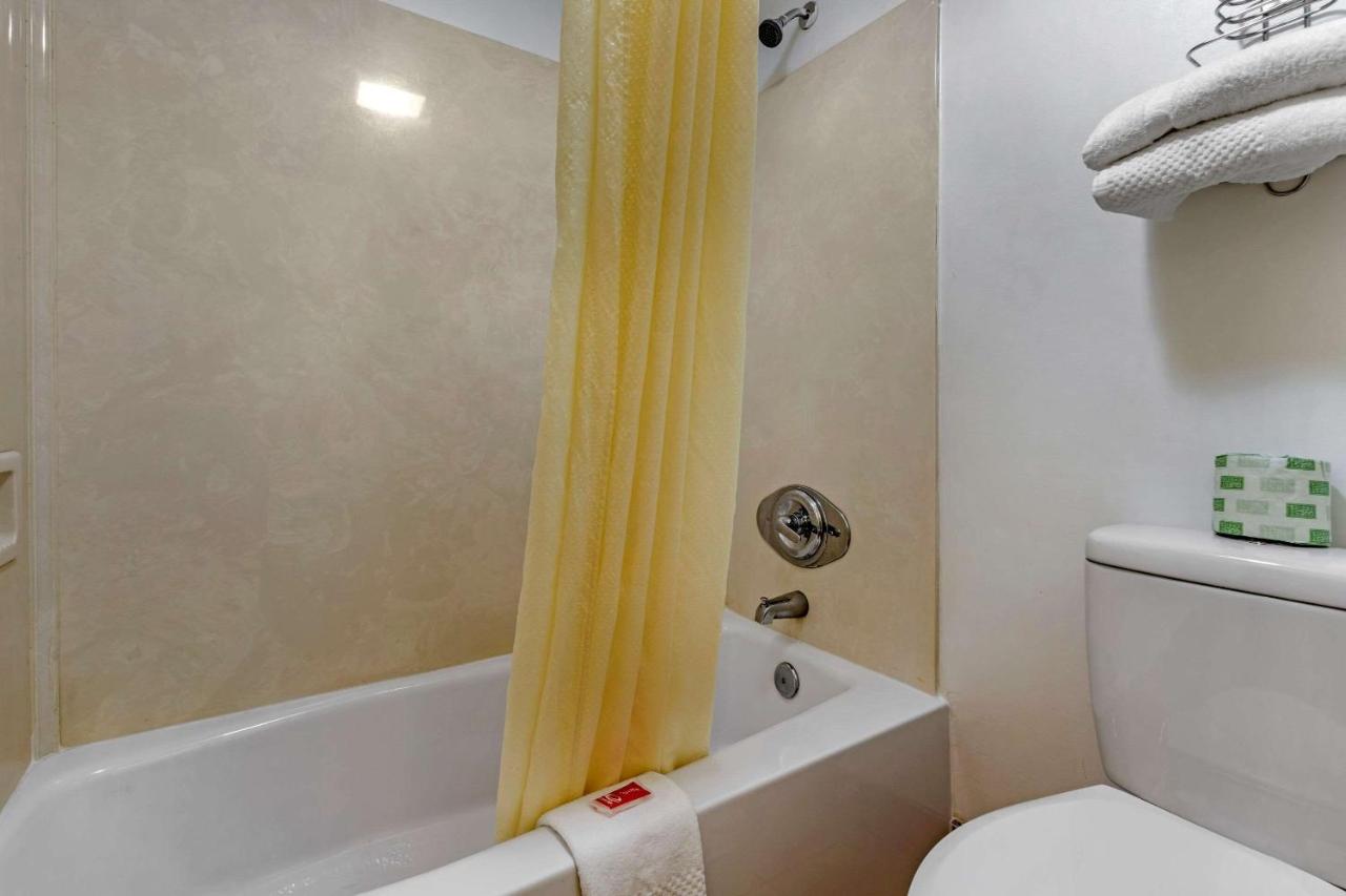 | Econo Lodge Inn & Suites Lugoff