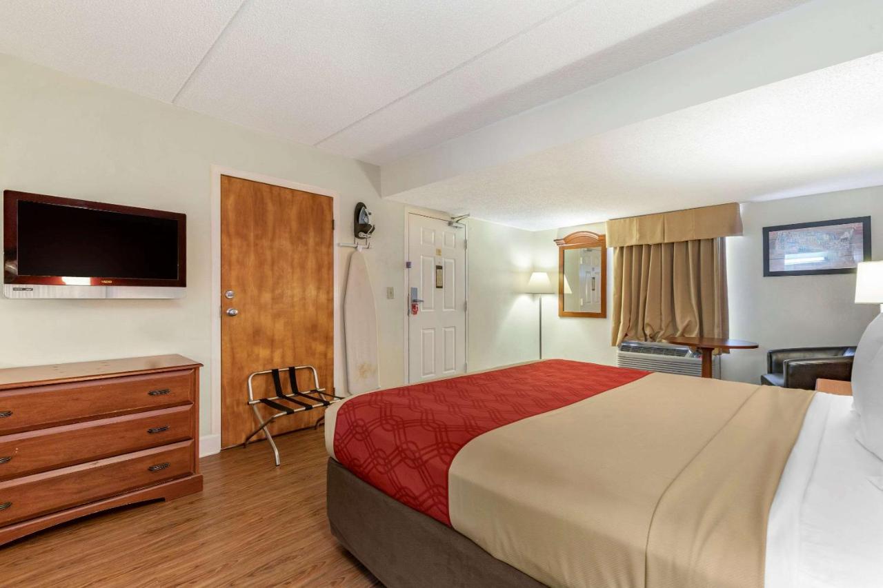 | Econo Lodge Inn & Suites Lugoff