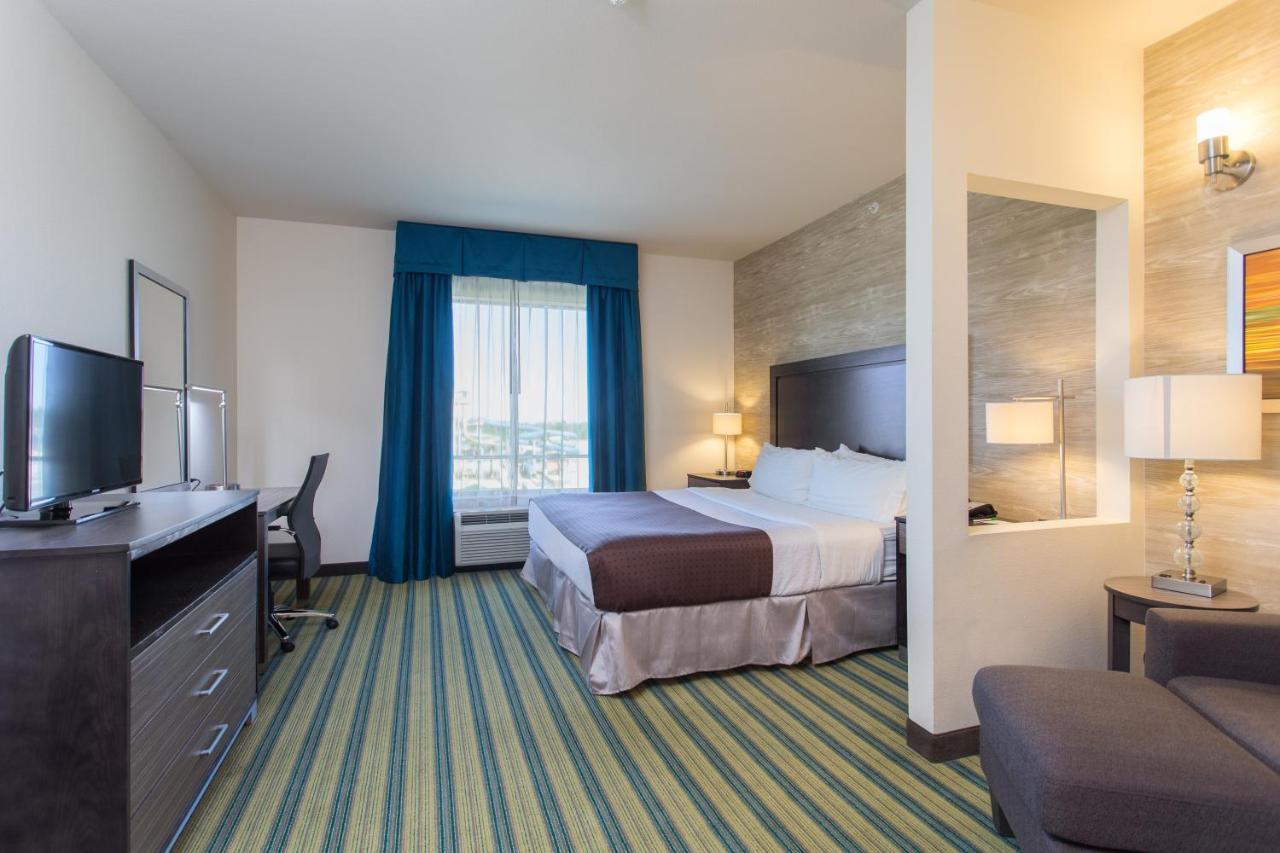  | Holiday Inn Texarkana Arkansas Convention Center, an IHG Hotel