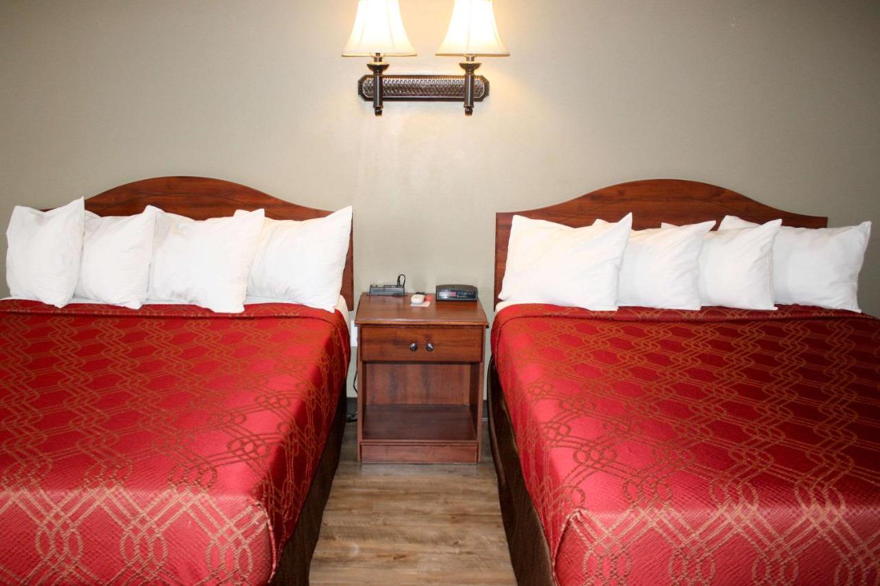| Econo Lodge Salina Scenic Route 89 & I-70