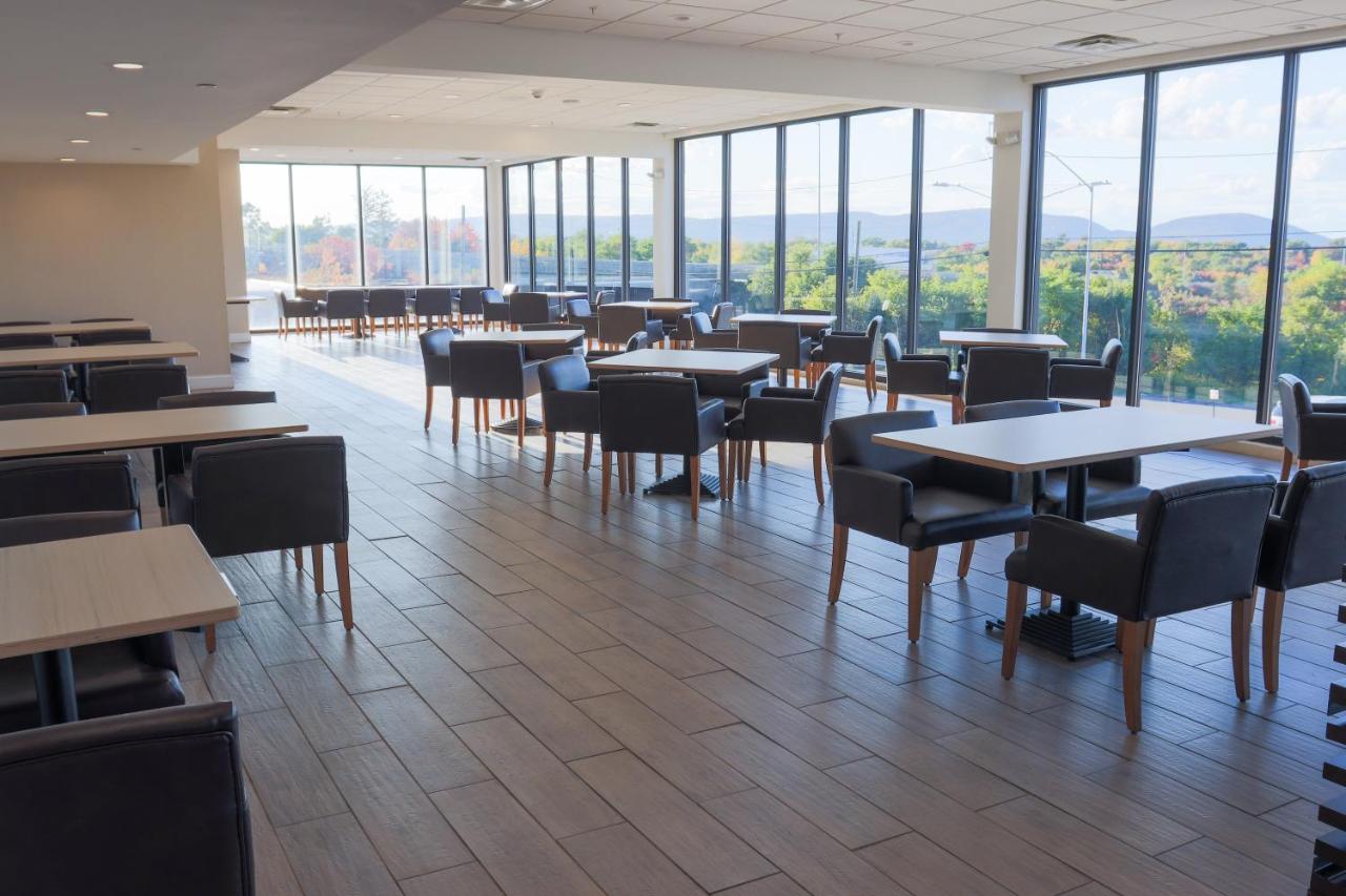  | Holiday Inn Scranton East - Dunmore, an IHG Hotel