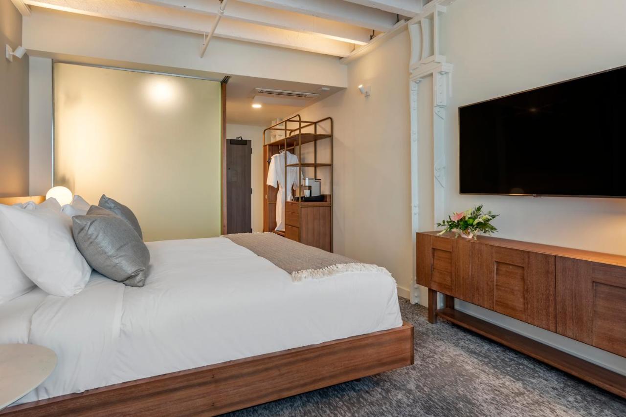 King Room at ONE11 Hotel