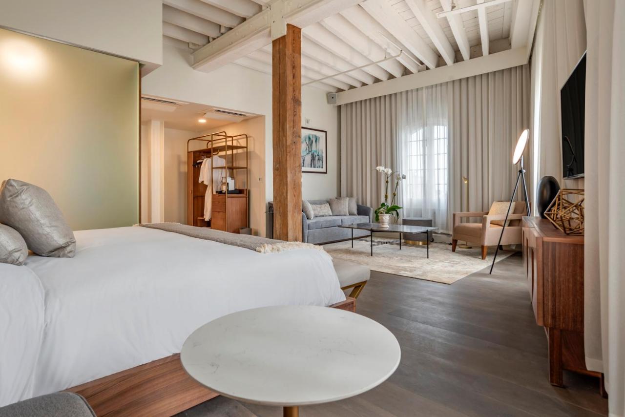 Suite at ONE11 Hotel