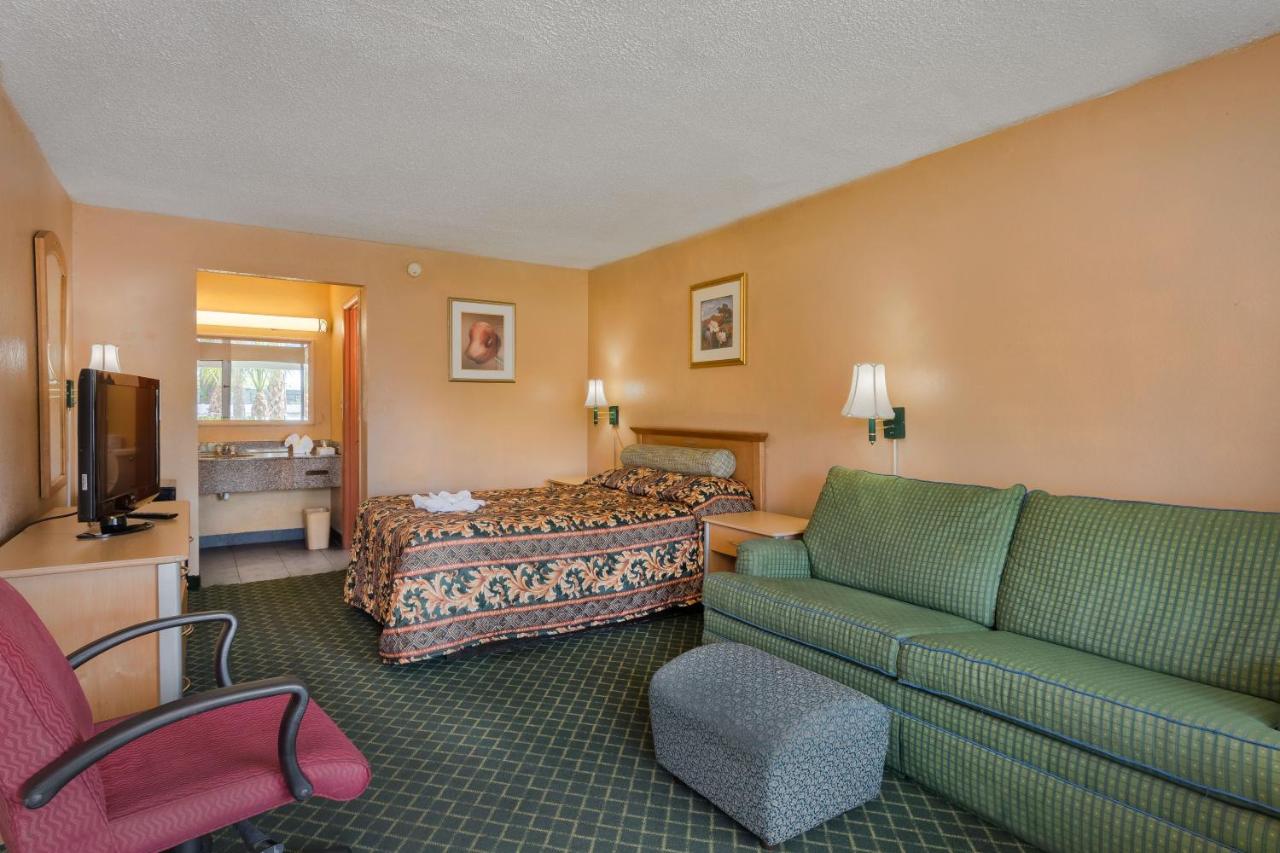 | Bayside Inn Pinellas Park - Clearwater