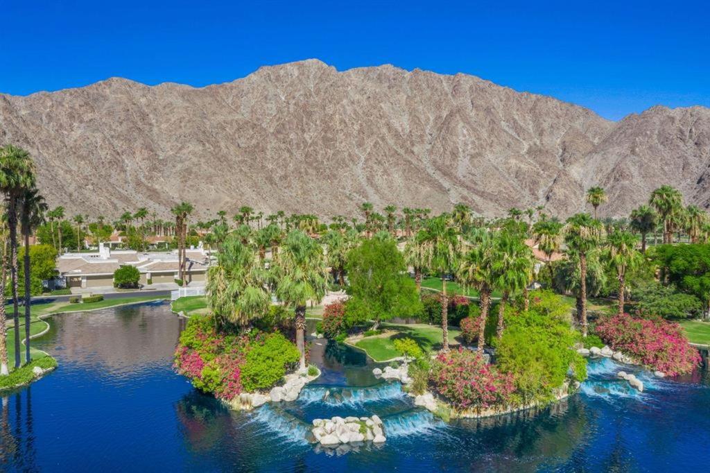  | PRESIDENTIAL SUITE MOUNTAIN/LAKE VIEWS w/HEATED POOLS- PGA WEST