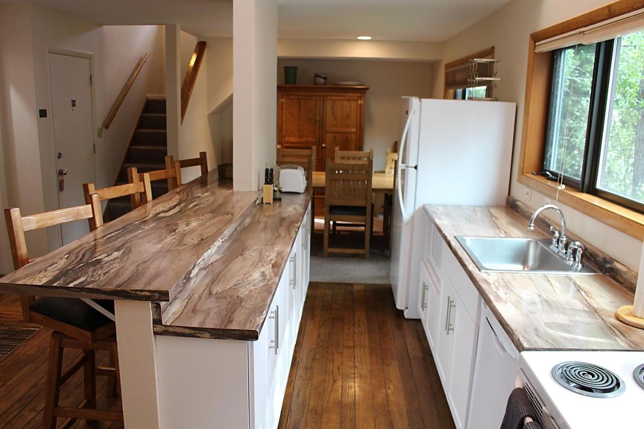 Three-Bedroom Apartment at Shadow Mountain Lodge
