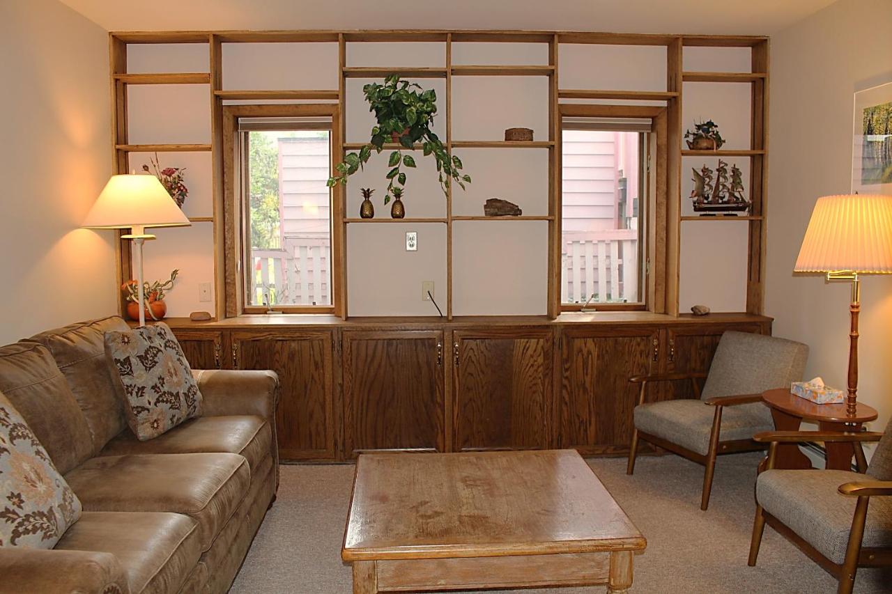 Three-Bedroom Apartment at Shadow Mountain Lodge