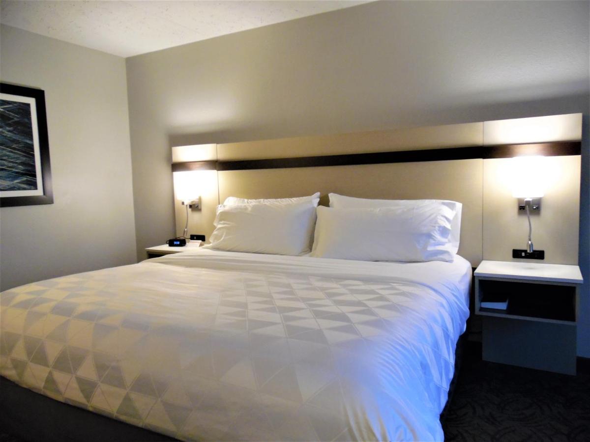 King Room - Mobility Access/Hearing Accessible at Holiday Inn Bloomington - Normal by IHG