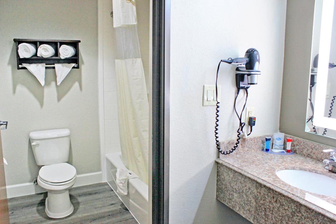 | Palacio Royale Houston NW at Beltway 8