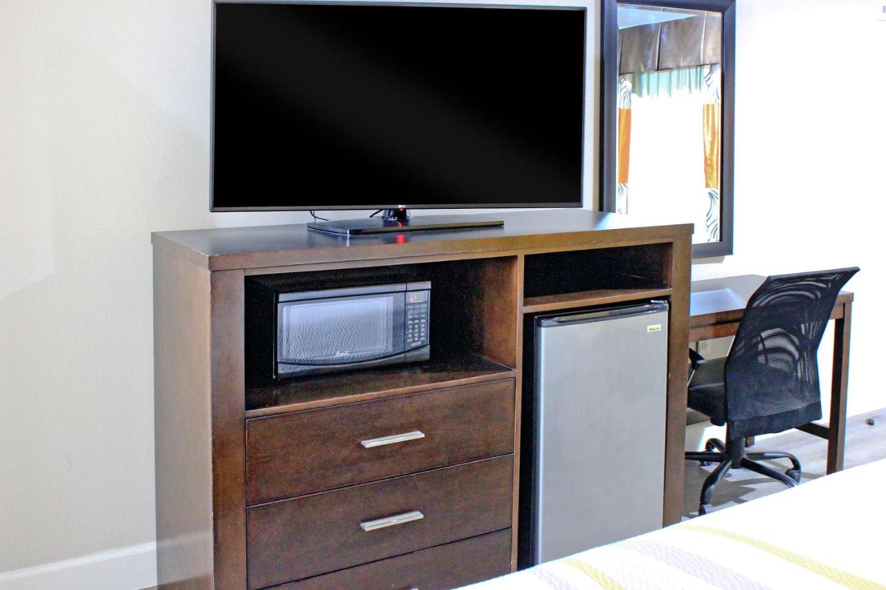 | Palacio Royale Houston NW at Beltway 8