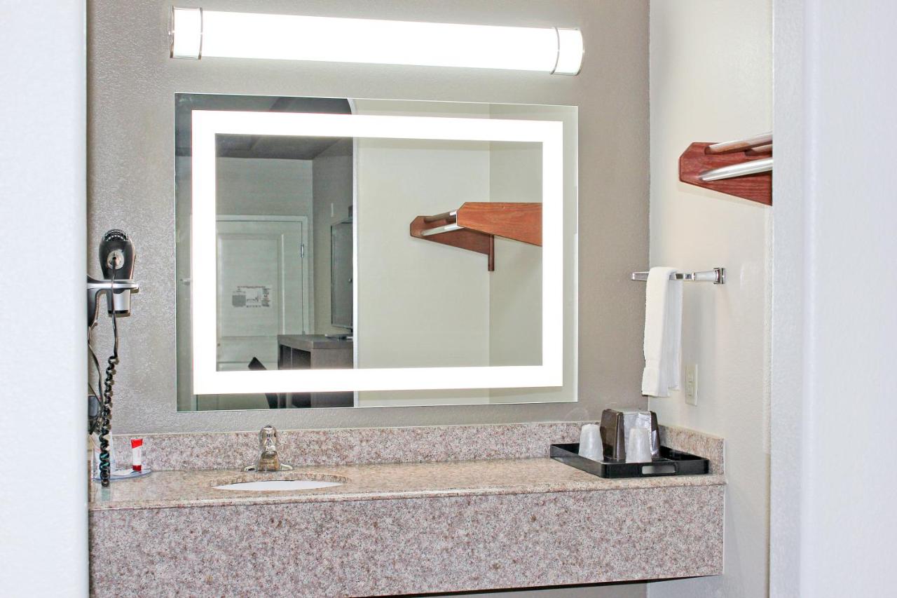 | Palacio Royale Houston NW at Beltway 8