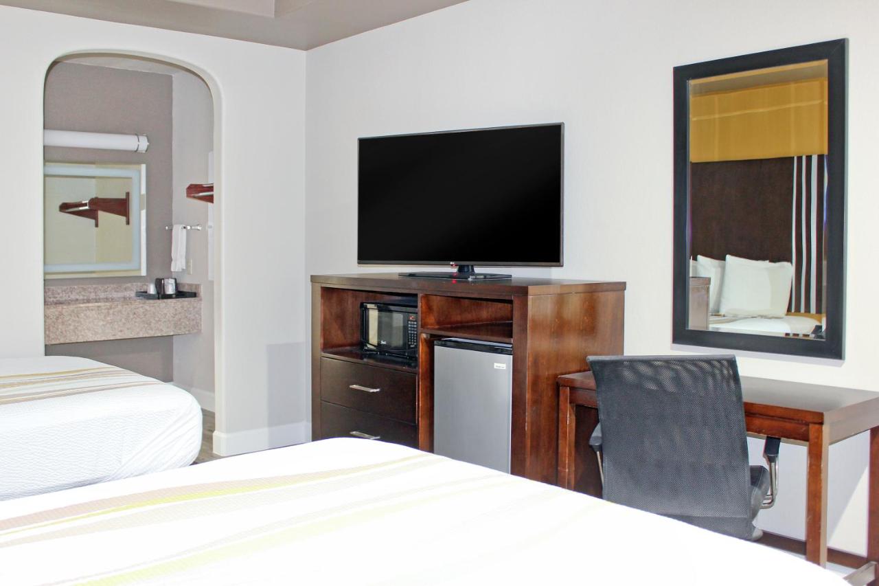 | Palacio Royale Houston NW at Beltway 8