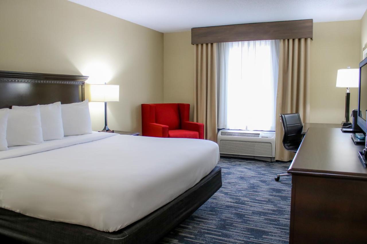 | Country Inn & Suites by Radisson, Richmond West at I-64, VA