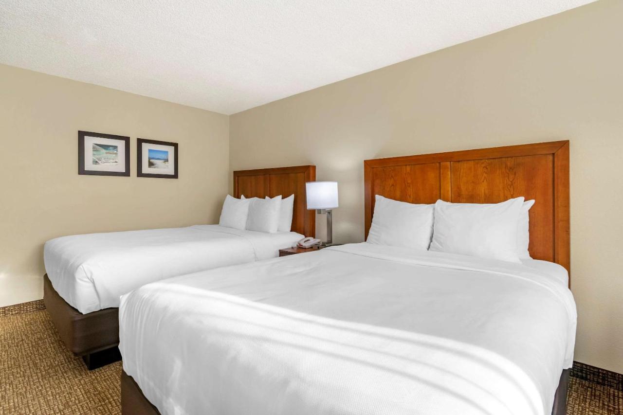 Standard Queen Room with Two Queen Beds - Non-Smoking at Comfort Inn & Suites St. Pete - Clearwater International Airport
