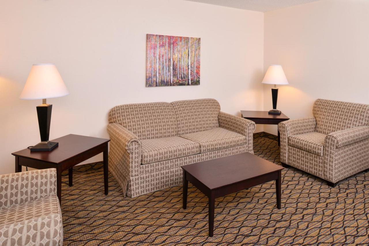  | Holiday Inn Express St. Croix Valley