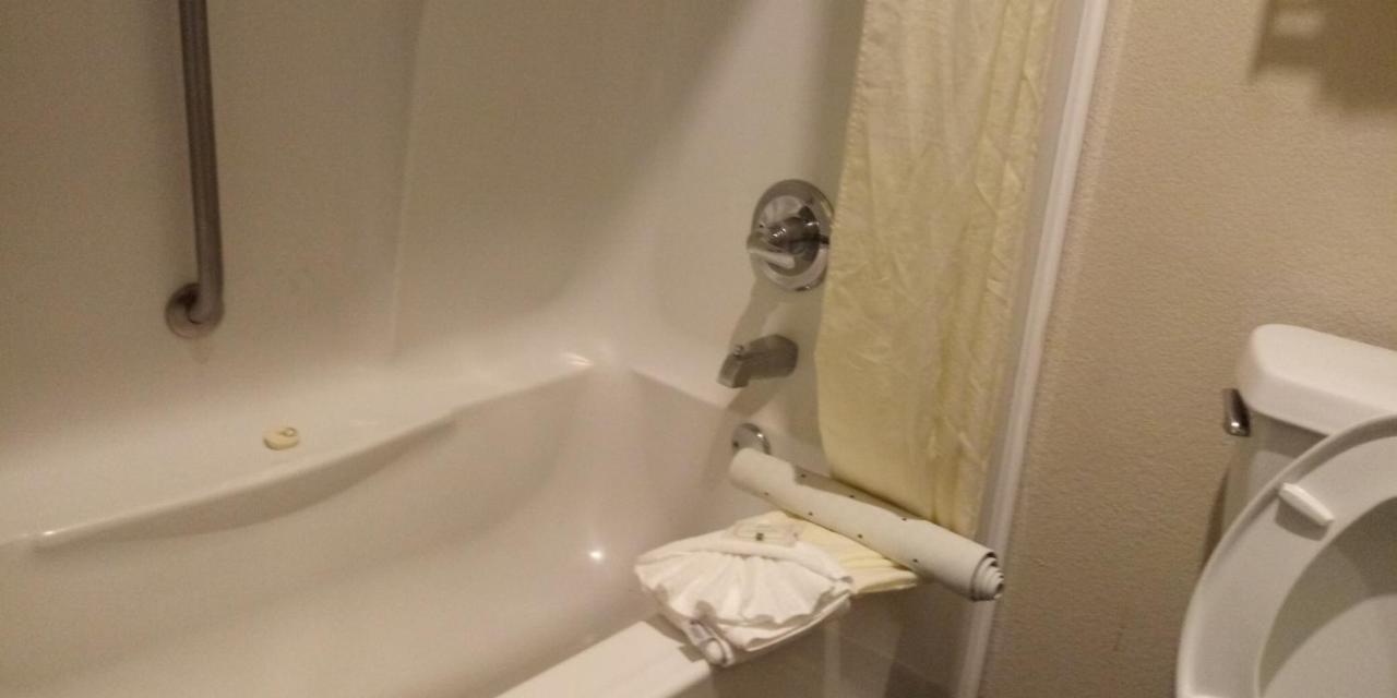 Queen Suite with Two Queen Beds - Non-Smoking at Quality Inn & Suites Seabrook - NASA - Kemah