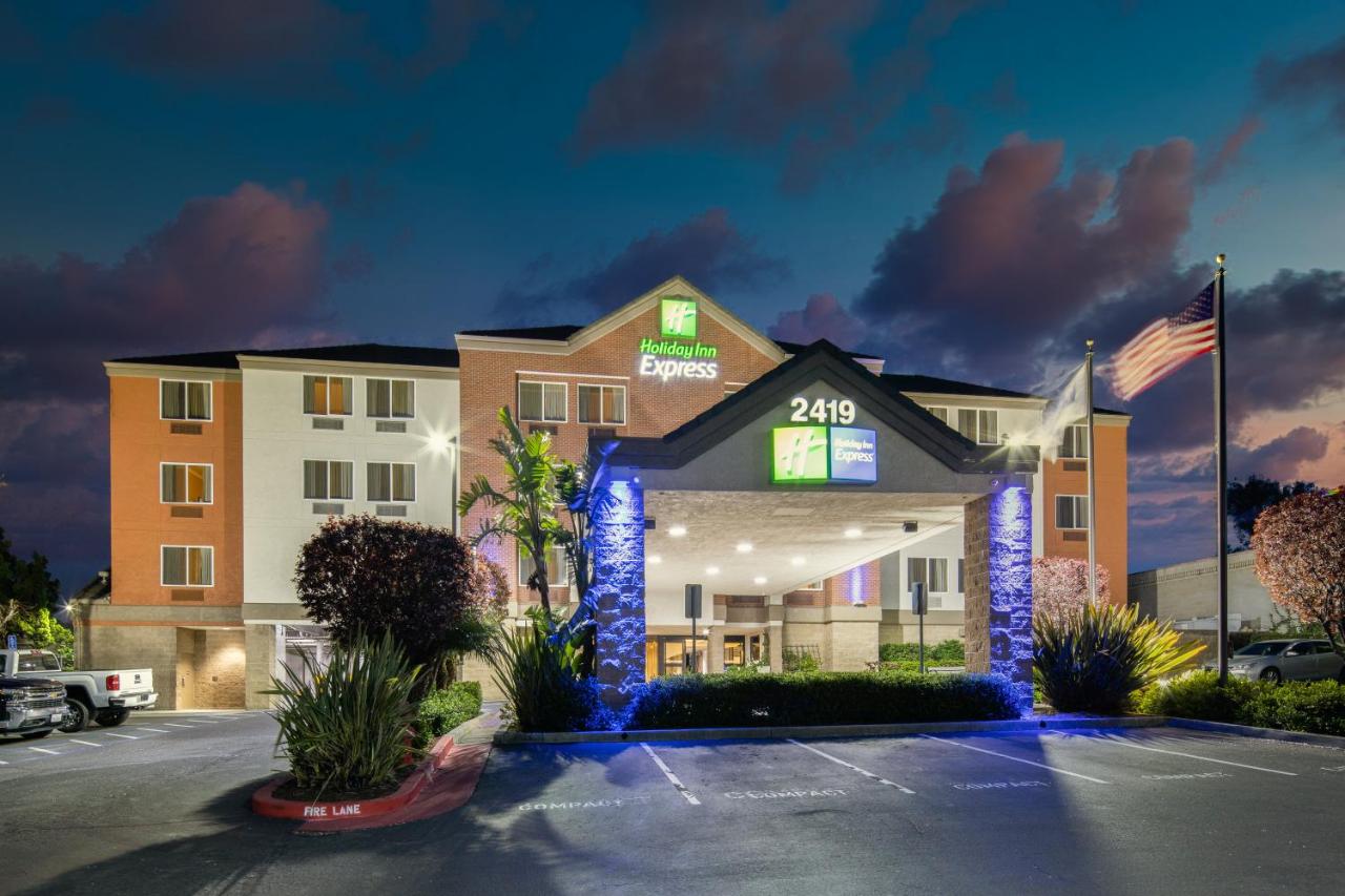 | Holiday Inn Express Castro Valley, an IHG Hotel