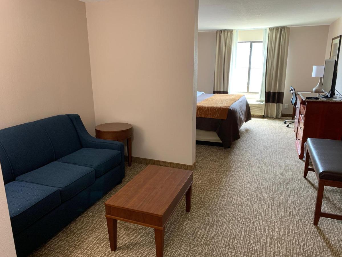 King Suite - Accessible/Non-Smoking at Comfort Inn Smithfield near I-95