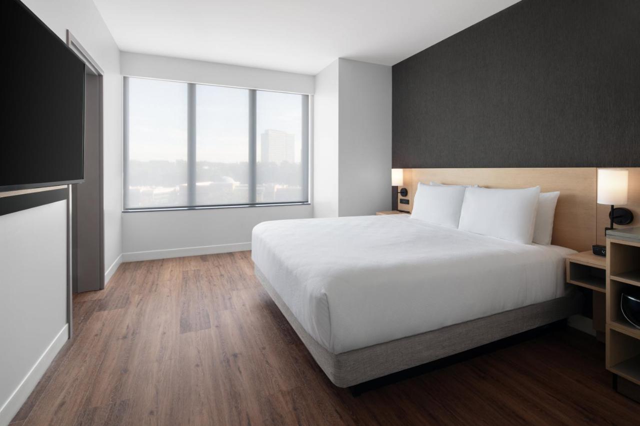 King Suite at Hyatt Place Atlanta / Perimeter Center