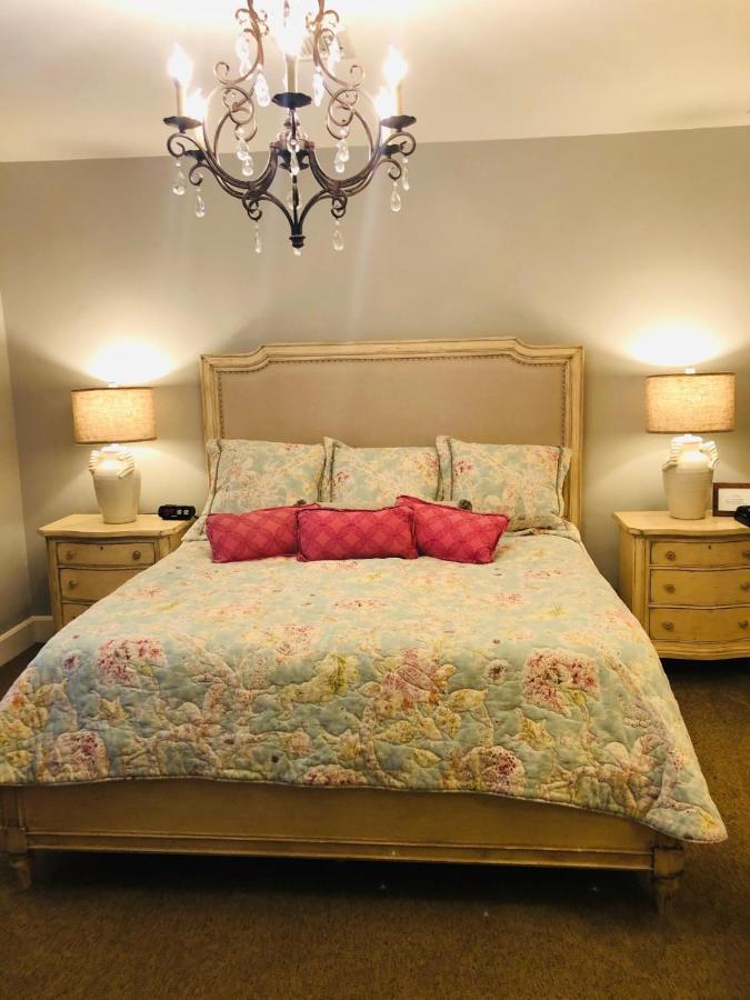 | Providence Manor House Bed & Breakfast