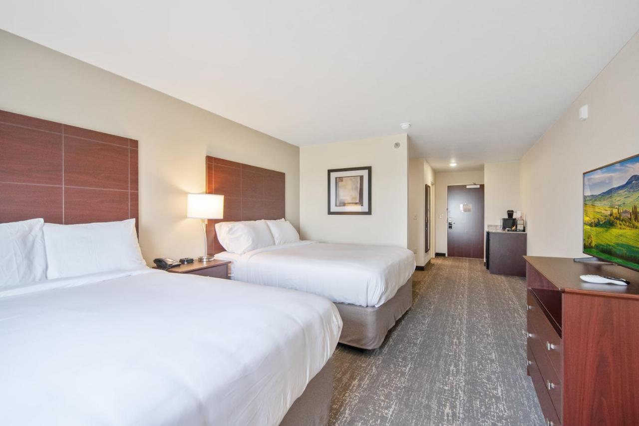 Queen Room - Disability Access at Cobblestone Hotel & Suites - Austin