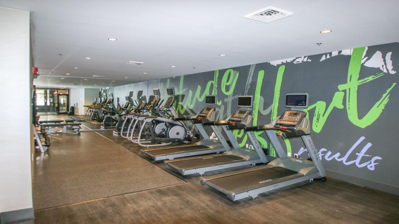 | Holiday Inn Roanoke - Valley View, an IHG Hotel