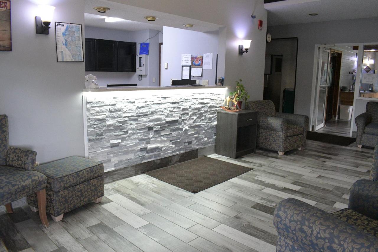 | Adams Inn and Suites