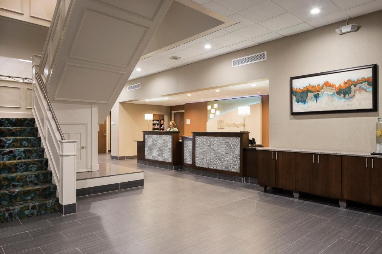 | Holiday Inn Rock Island-Quad Cities, an IHG Hotel