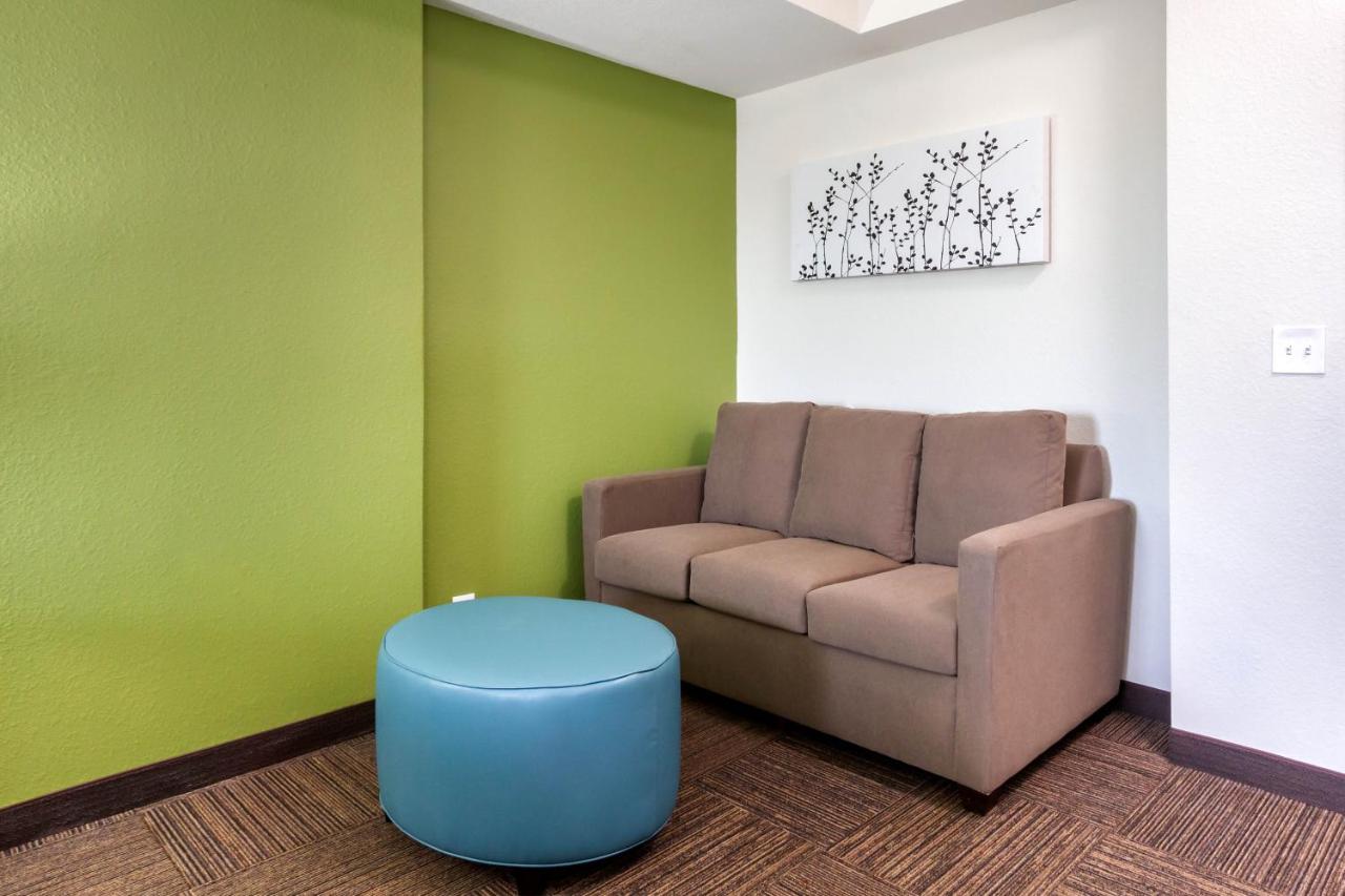 King Suite - Accessible/Non-Smoking at Sleep Inn & Suites Tampa South