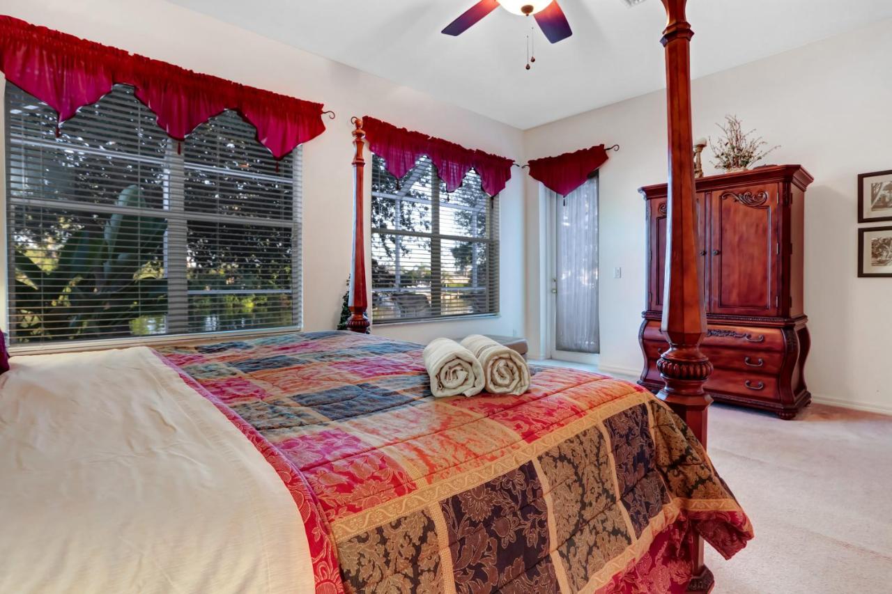| Villa Merrick