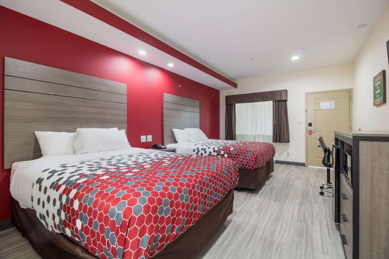 Queen Room with Two Queen Beds - Non-Smoking at REGENCY INN AND SUITES
