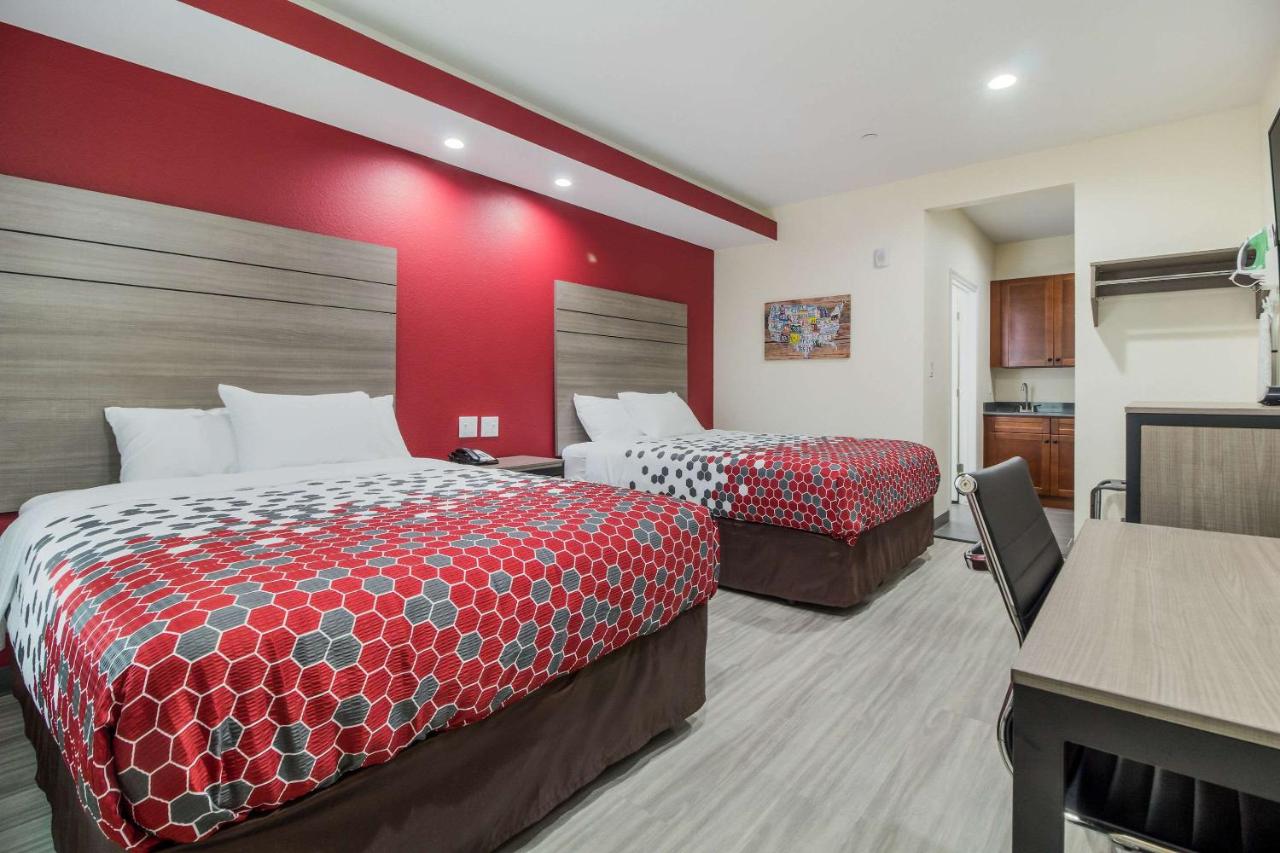 Standard Queen Room with Two Queen Beds - Non-Smoking at REGENCY INN AND SUITES