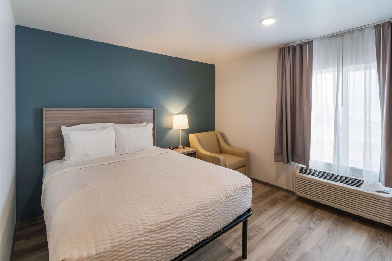 Standard Queen Room - Non-Smoking at WoodSpring Suites Tri-Cities - Richland