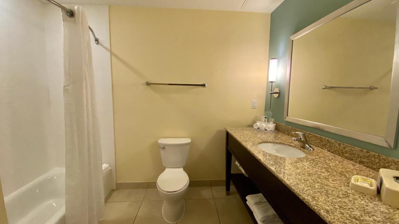  | Holiday Inn Express & Suites Orlando East - UCF Area
