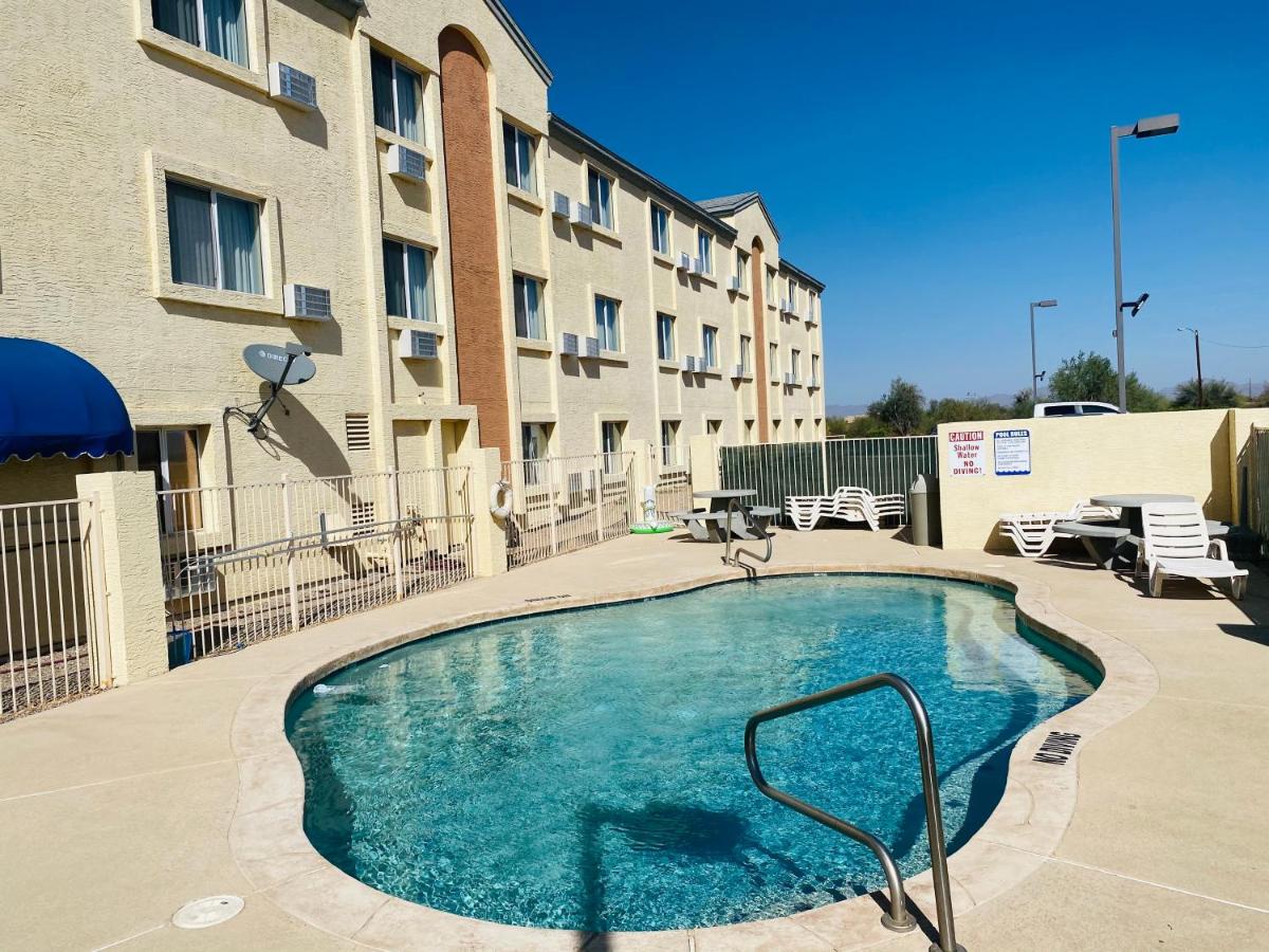 | Americas Choice Inn & Suites