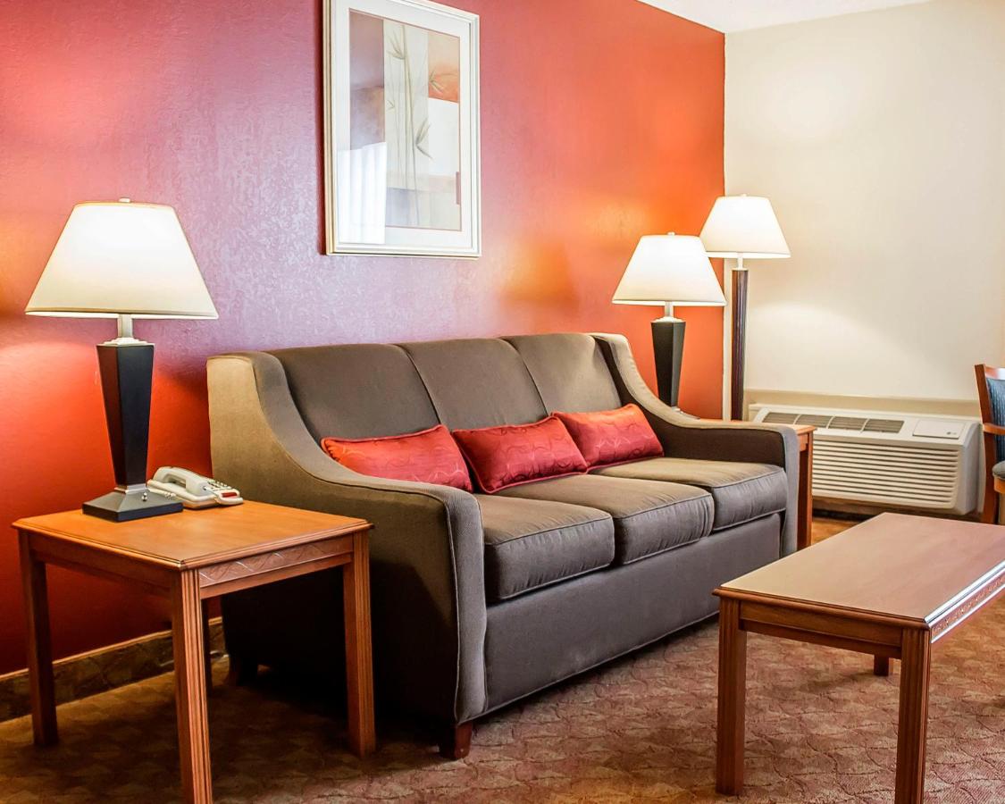 Suite with Two Double Beds - Non-Smoking at Quality Inn Lima Northeast