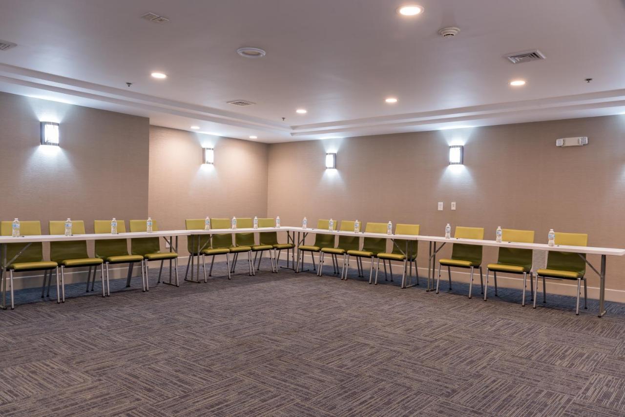  | Holiday Inn Express Hartford-Newington, an IHG Hotel