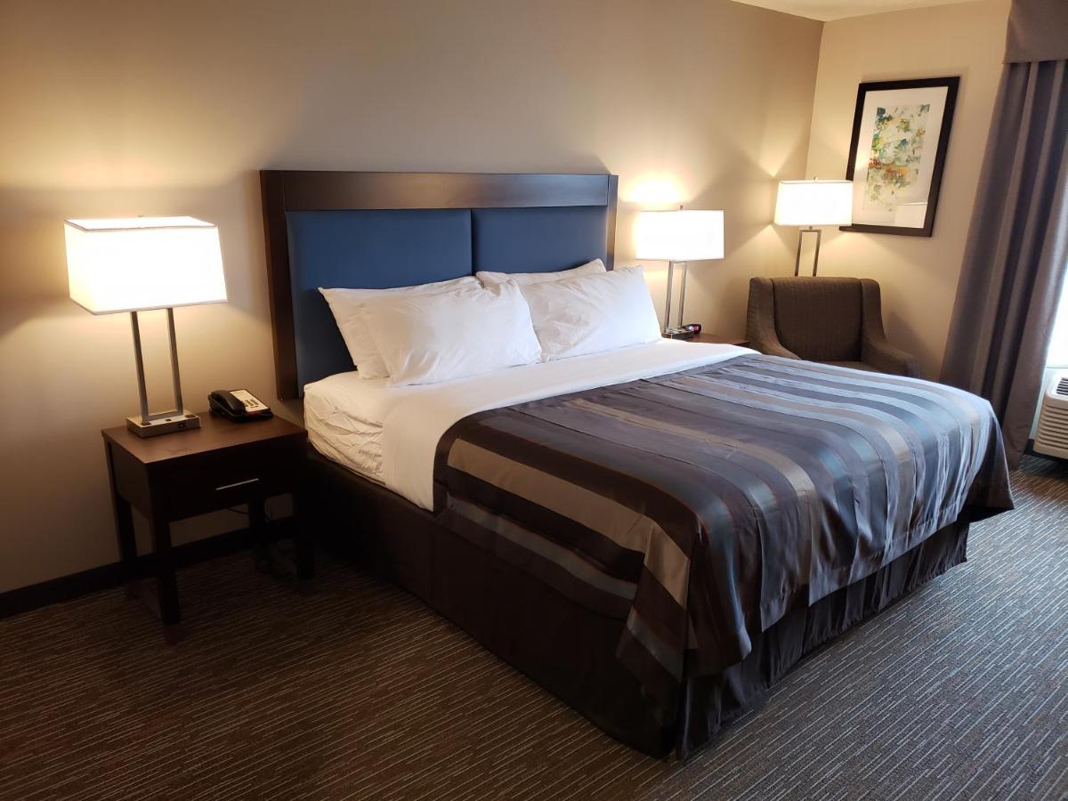 King Room - Non-Smoking at Wingate by Wyndham Christiansburg