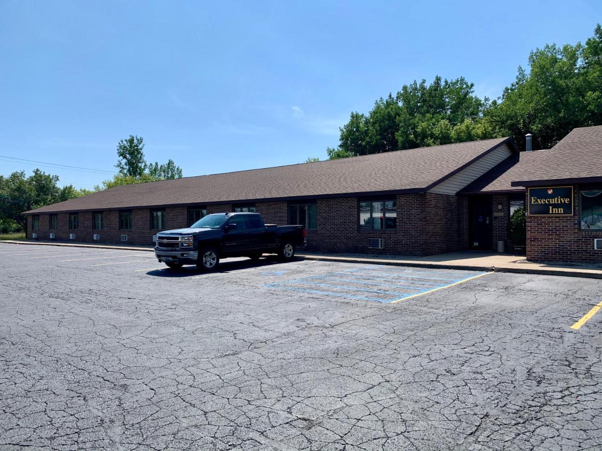 | Executive Inn
