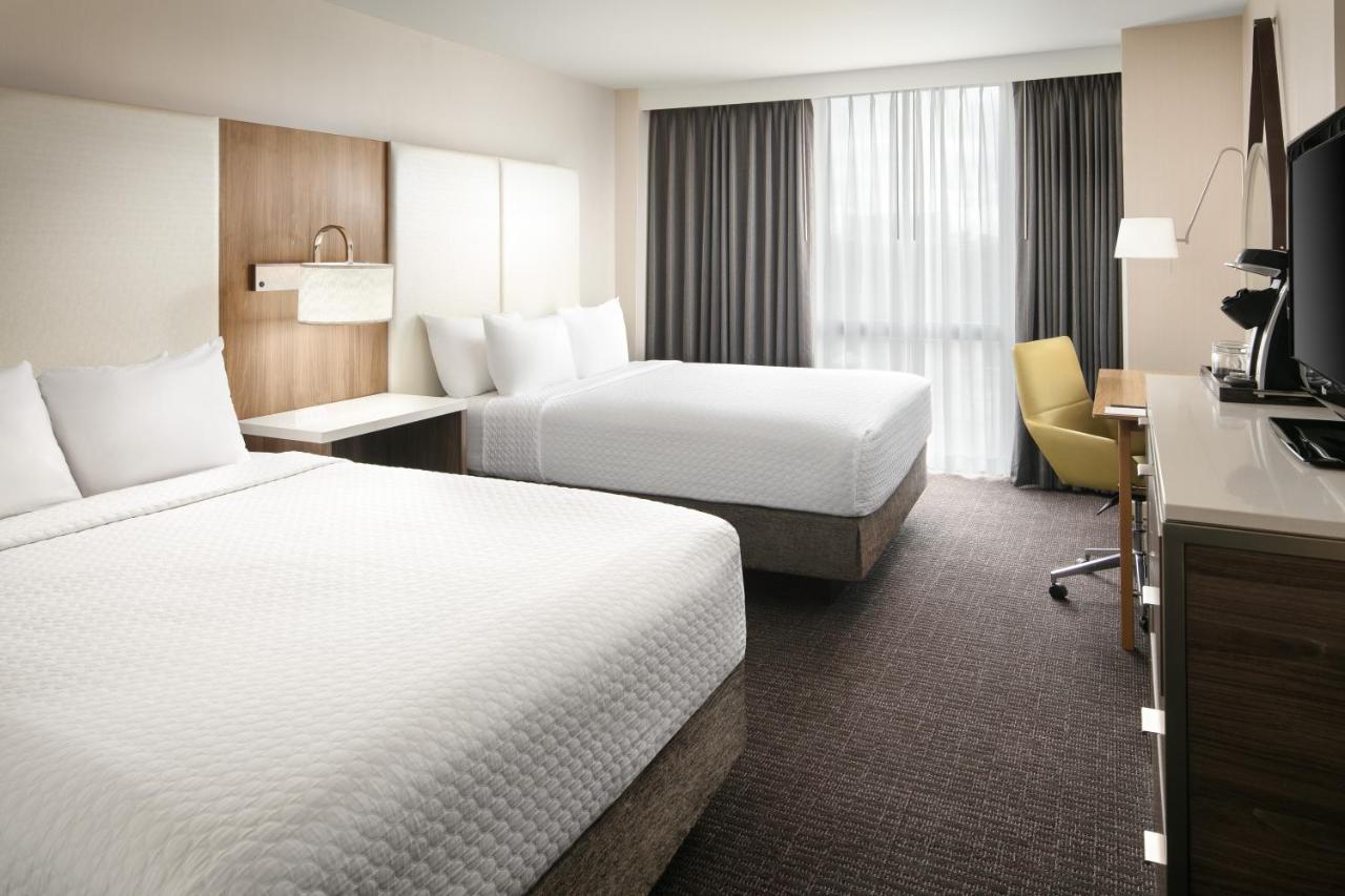 Queen Room with Two Queen Beds at Crowne Plaza Houston Med Ctr-Galleria Area by IHG