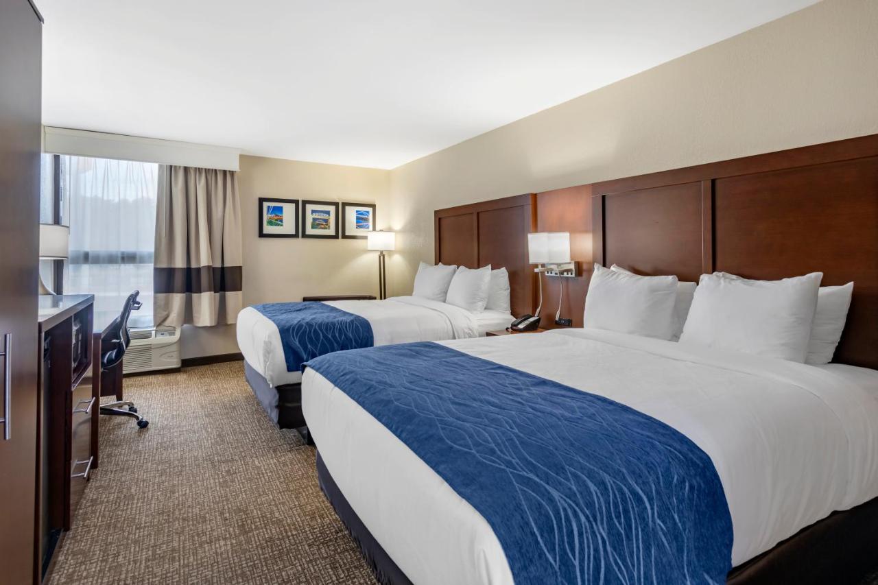 Queen Room with Two Queen Beds - Accessible/Non-Smoking  at Comfort Inn Nashville - Opryland Area