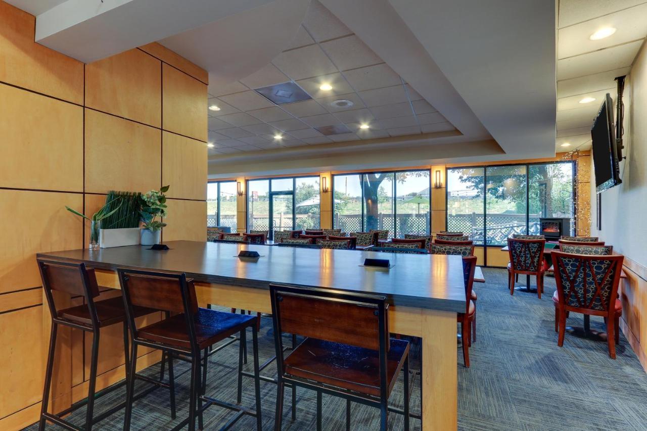 | Holiday Inn Express Aberdeen-Chesapeake House, an IHG Hotel