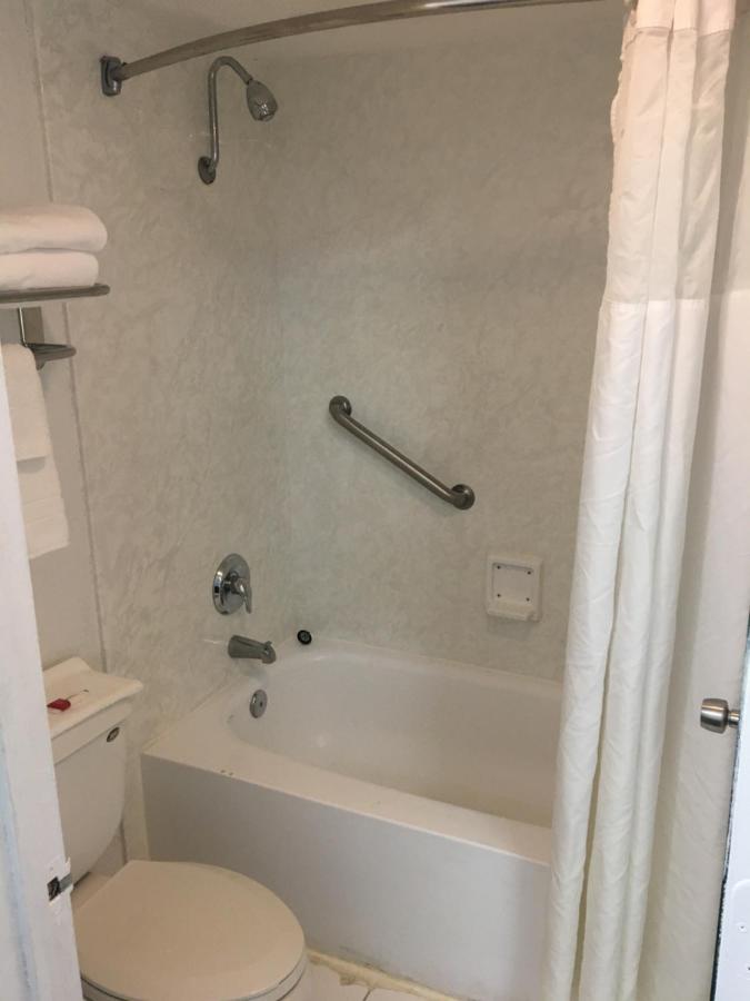Standard Double Room - Mobility Access/Non-Smoking at Days Inn by Wyndham Stuart