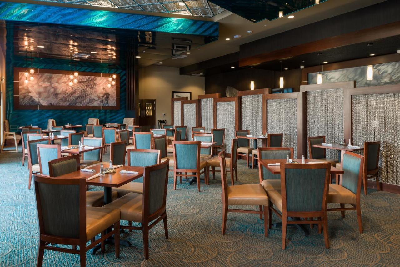 | Holiday Inn Express Redwood National Park, an IHG Hotel