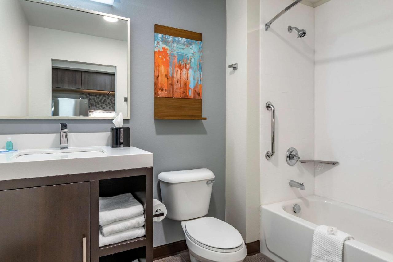 | MainStay Suites Waukee-West Des Moines