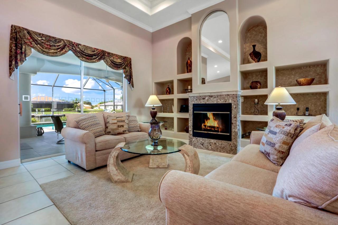 | Villa Messina