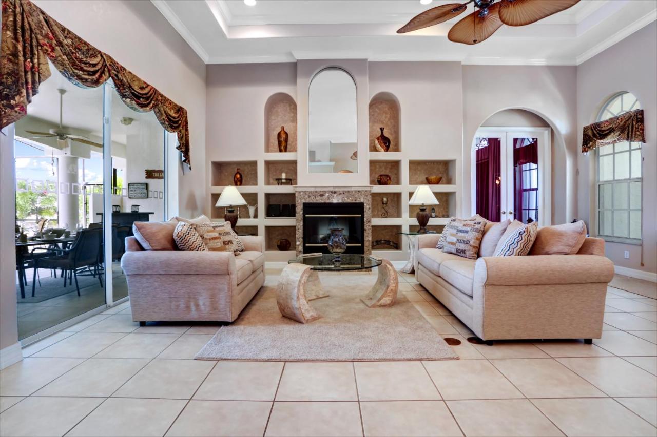 | Villa Messina
