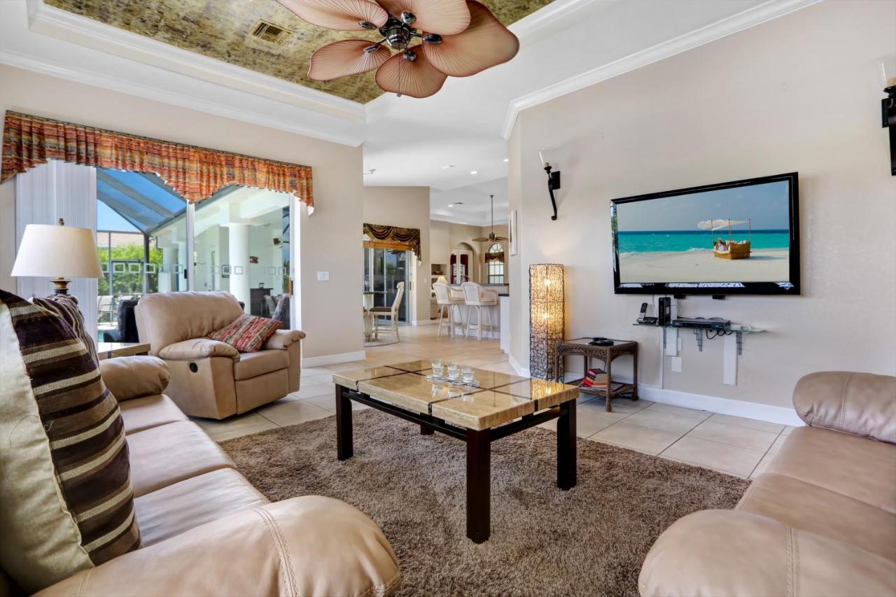 | Villa Messina