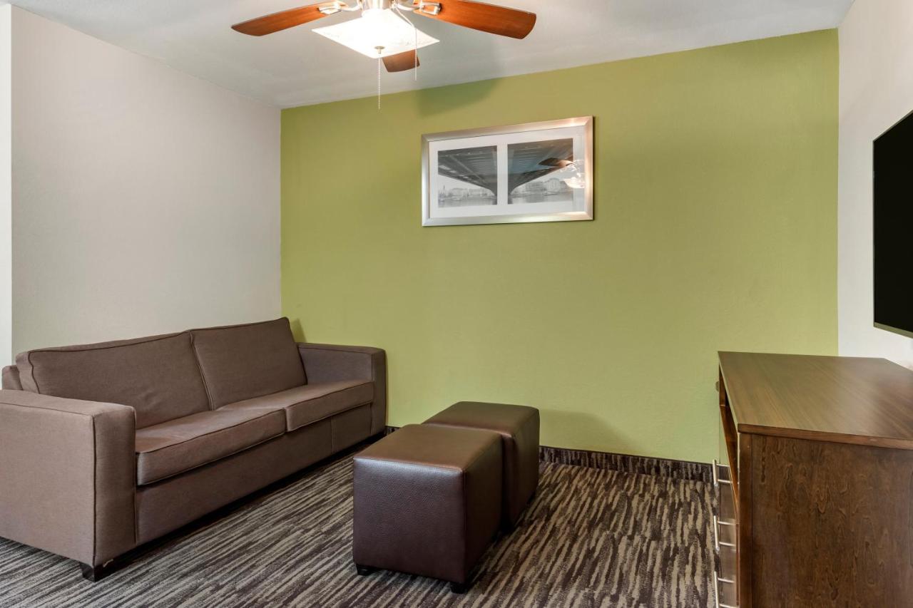 King Suite with Sofa Bed - Accessible/Non-Smoking at Comfort Inn & Suites North Little Rock JFK Blvd